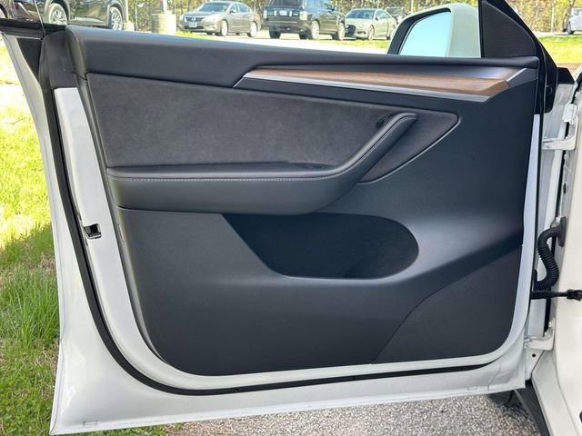 Used 2022 Tesla Model Y Performance image 13