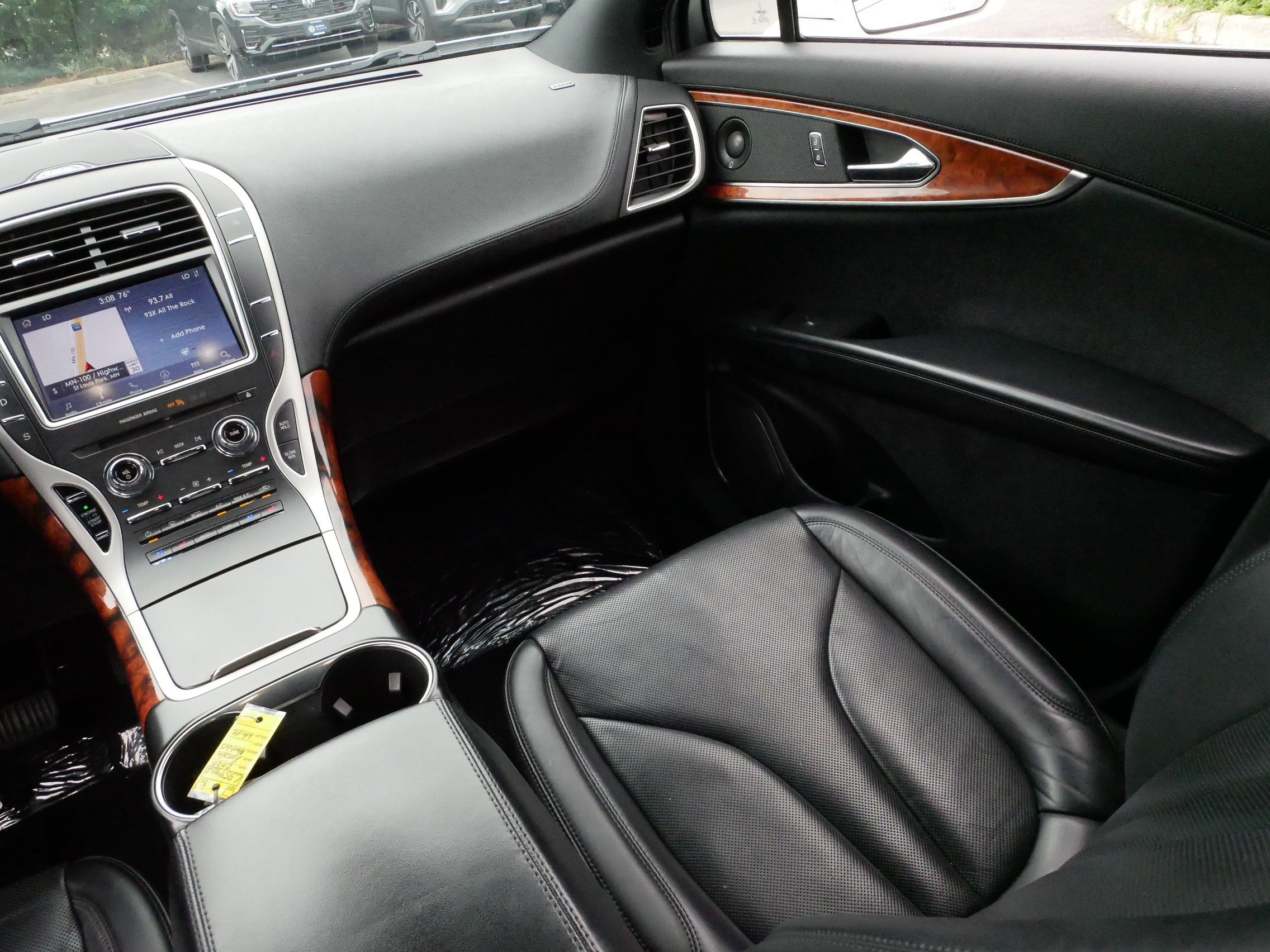 Used 2020 Lincoln Nautilus Reserve AWD/4WD image 11