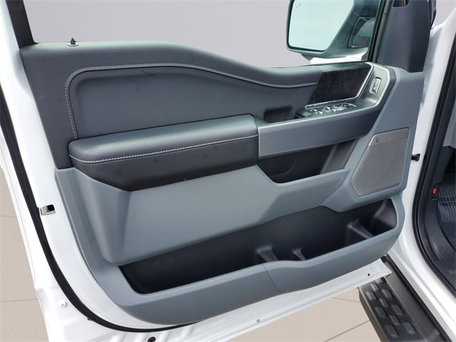 New 2025 Ford F150 Lightning Flash image 19