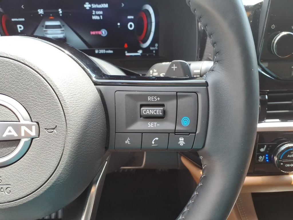 Used 2025 Nissan Pathfinder Platinum w/ Cargo Package AWD/4WD image 19