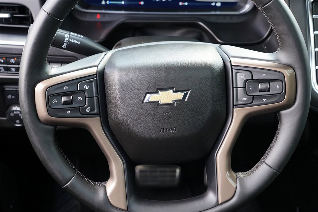 Used 2023 Chevrolet Suburban High Country image 24