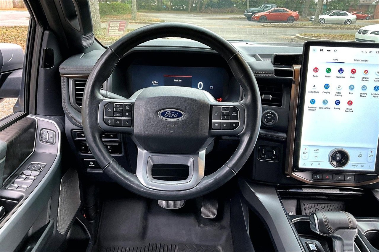 Used 2023 Ford F150 Lightning Lariat w/ Equipment Group 511A High image 8