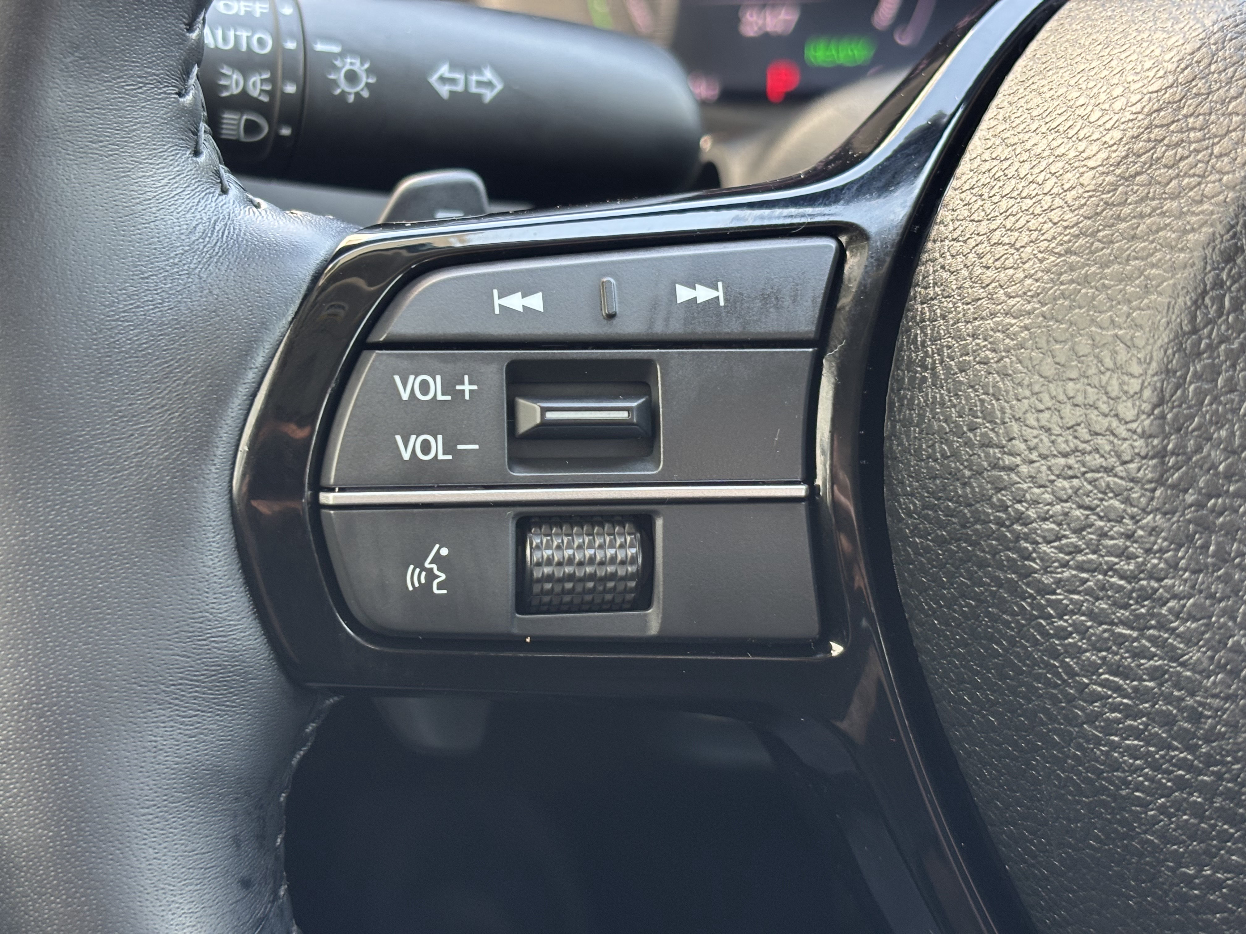 Certified 2025 Honda Accord Touring image 35