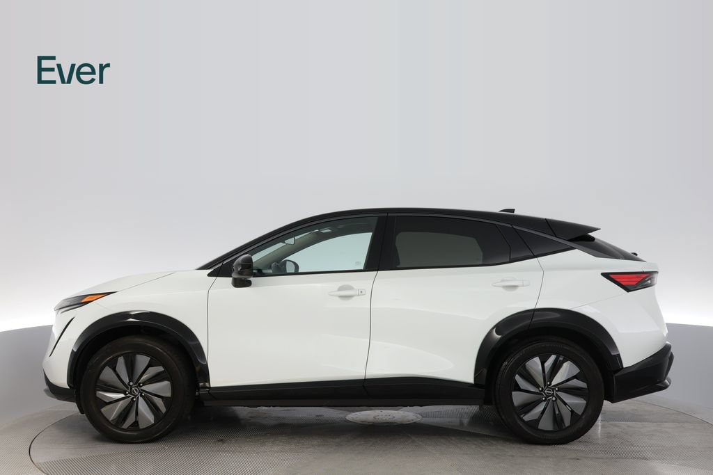 Used 2025 Nissan Ariya AWD image 15
