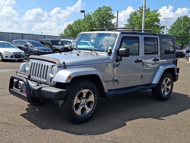 Used 2017 Jeep Wrangler Unlimited Sahara w/ Dual Top Group AWD/4WD video 2