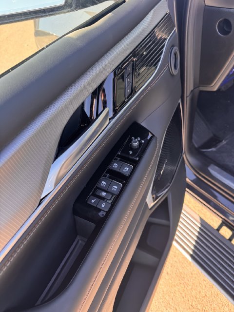 New 2027 Jeep Grand Wagoneer Overland AWD/4WD image 11