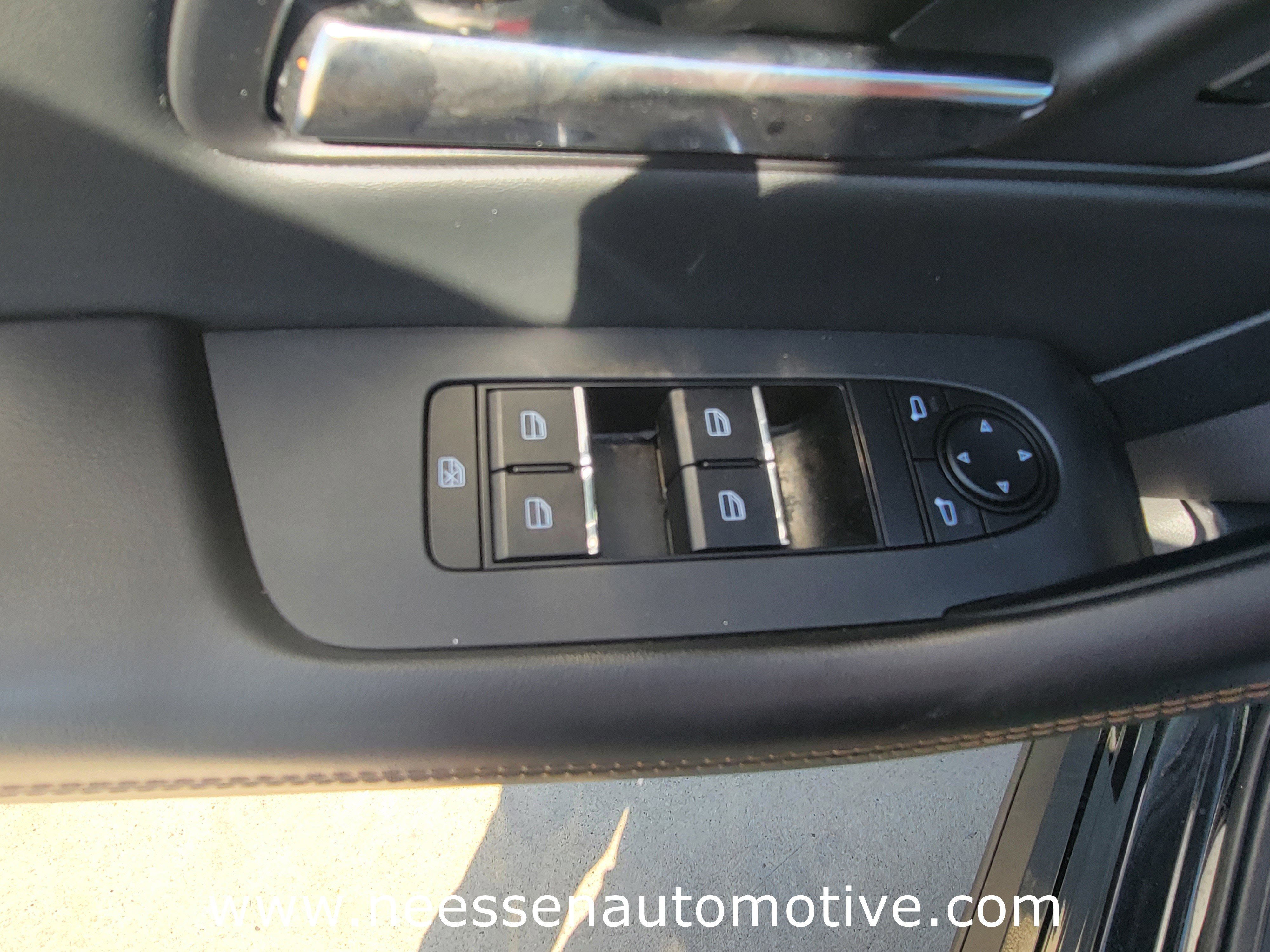 Used 2025 MAZDA CX-70 Plug-In Hybrid w/ Premium Pkg AWD/4WD image 16
