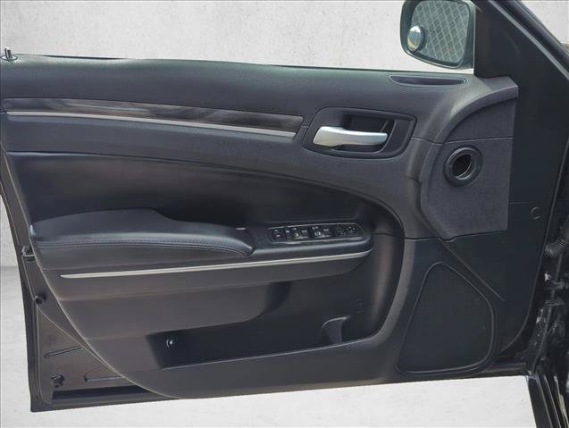 Used 2018 Chrysler 300 Touring w/ Sport Appearance Package RWD image 9