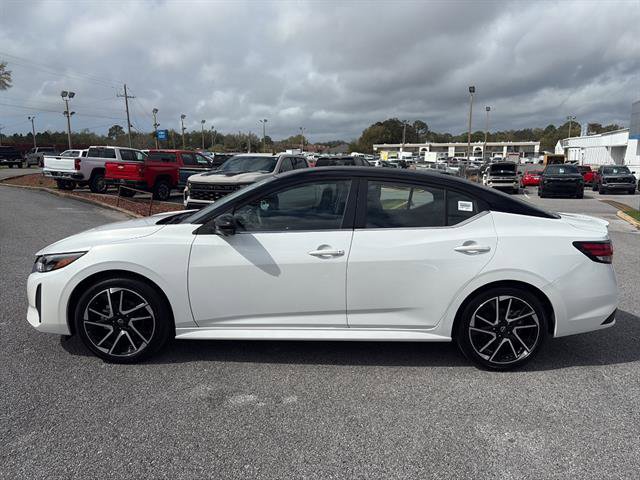 Used 2025 Nissan Sentra SR w/ SR Premium Package FWD image 4