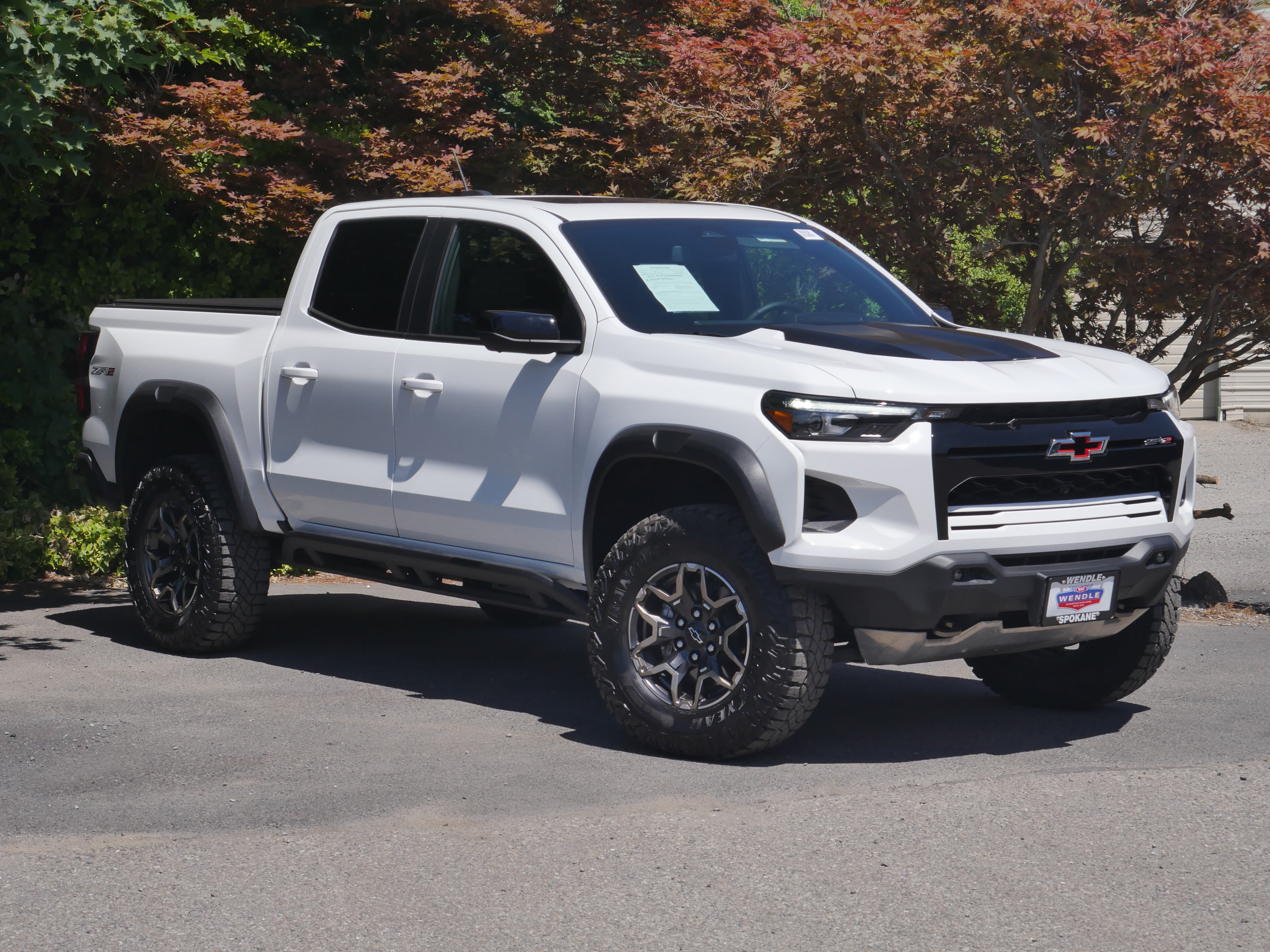 Used 2024 Chevrolet Colorado ZR2 w/ ZR2 Convenience Package III AWD/4WD image 25