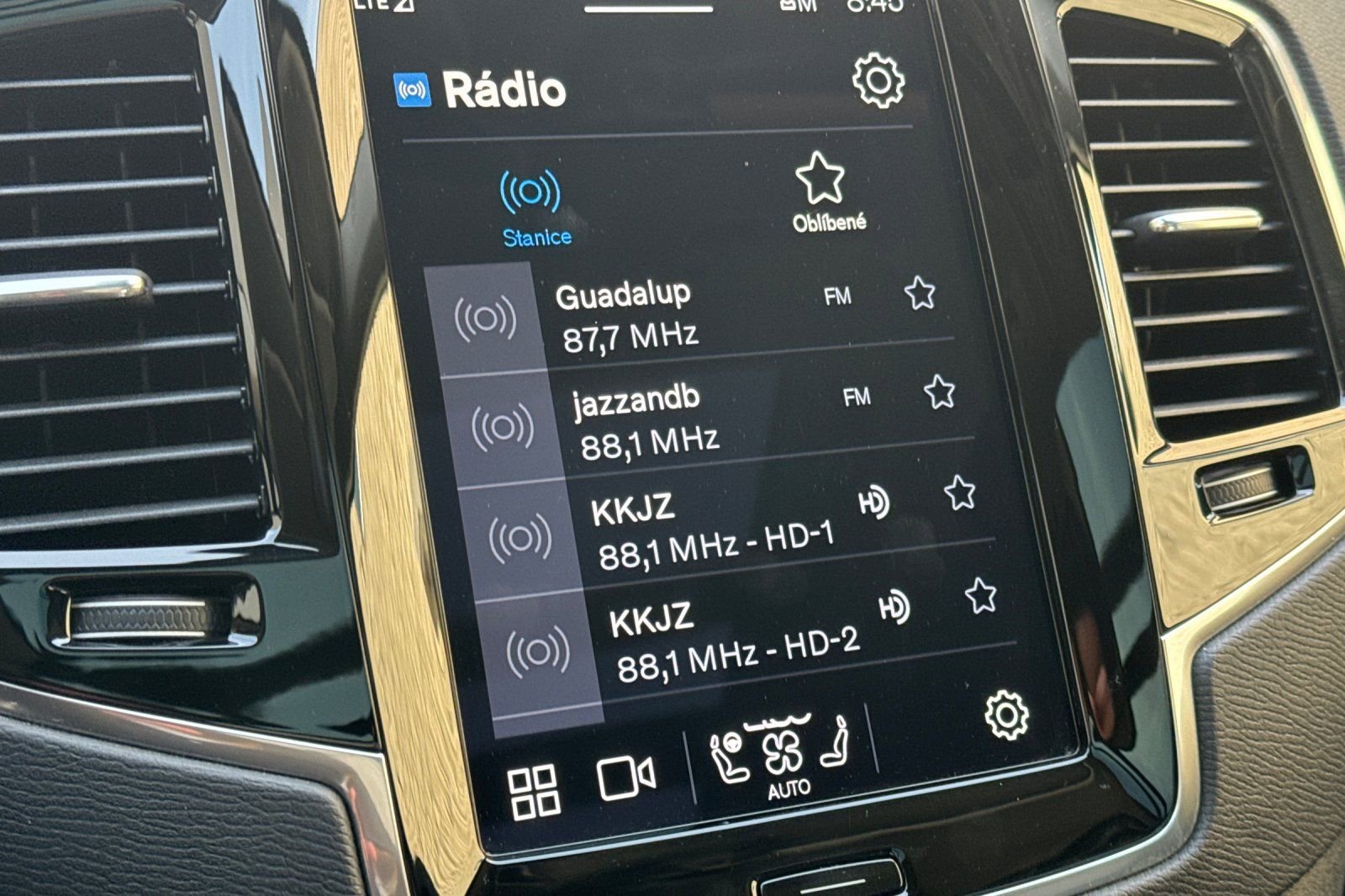 Used 2023 Volvo XC90 T8 Plus w/ Protection Package Premier image 20