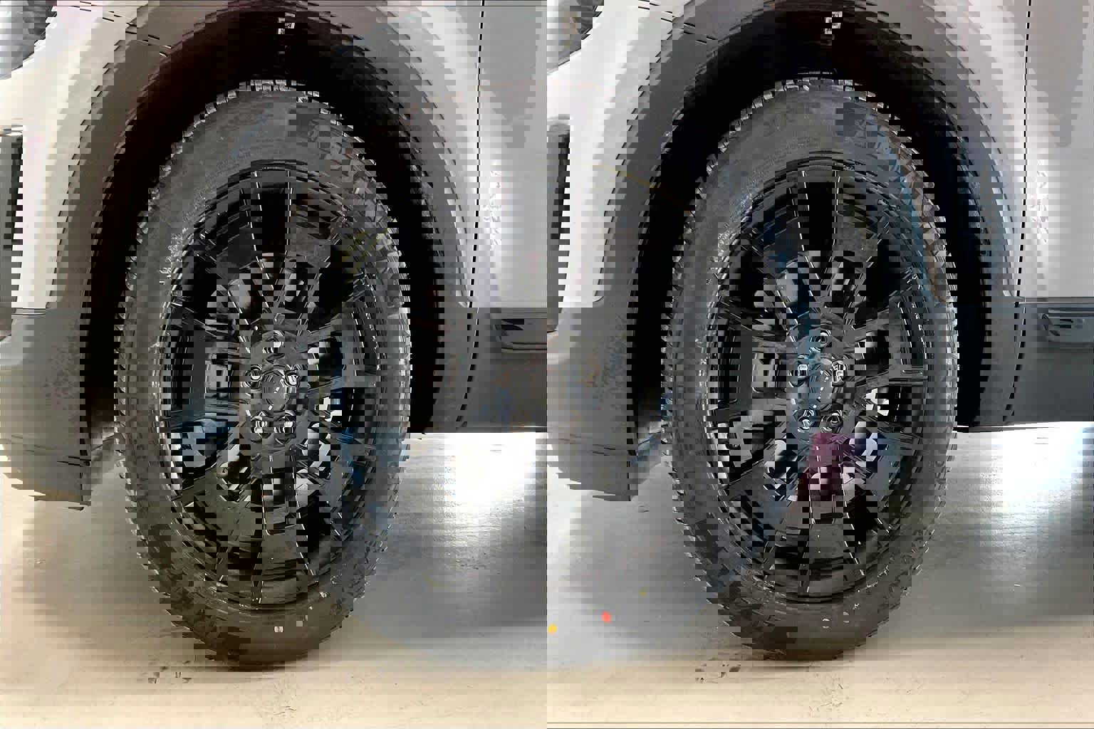 Used 2022 Kia Telluride EX w/ EX Premium Package image 8