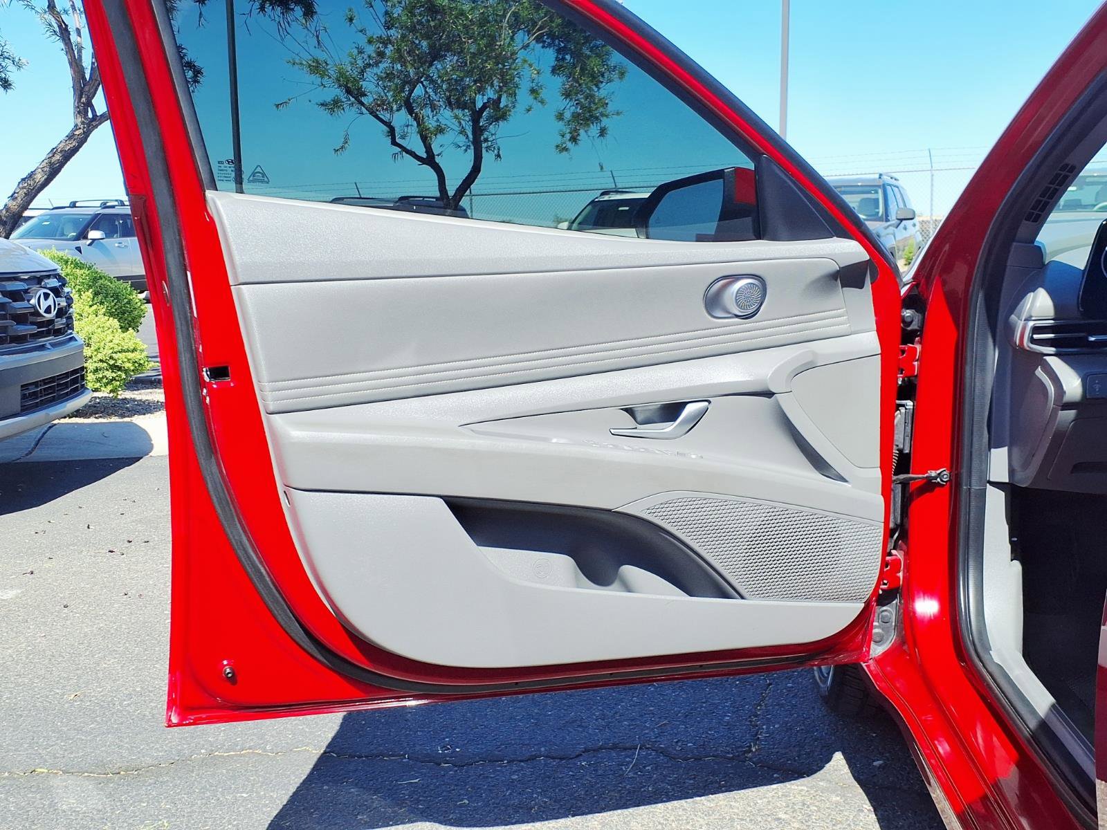 Used 2023 Hyundai Elantra SEL w/ Convenience Package FWD image 20