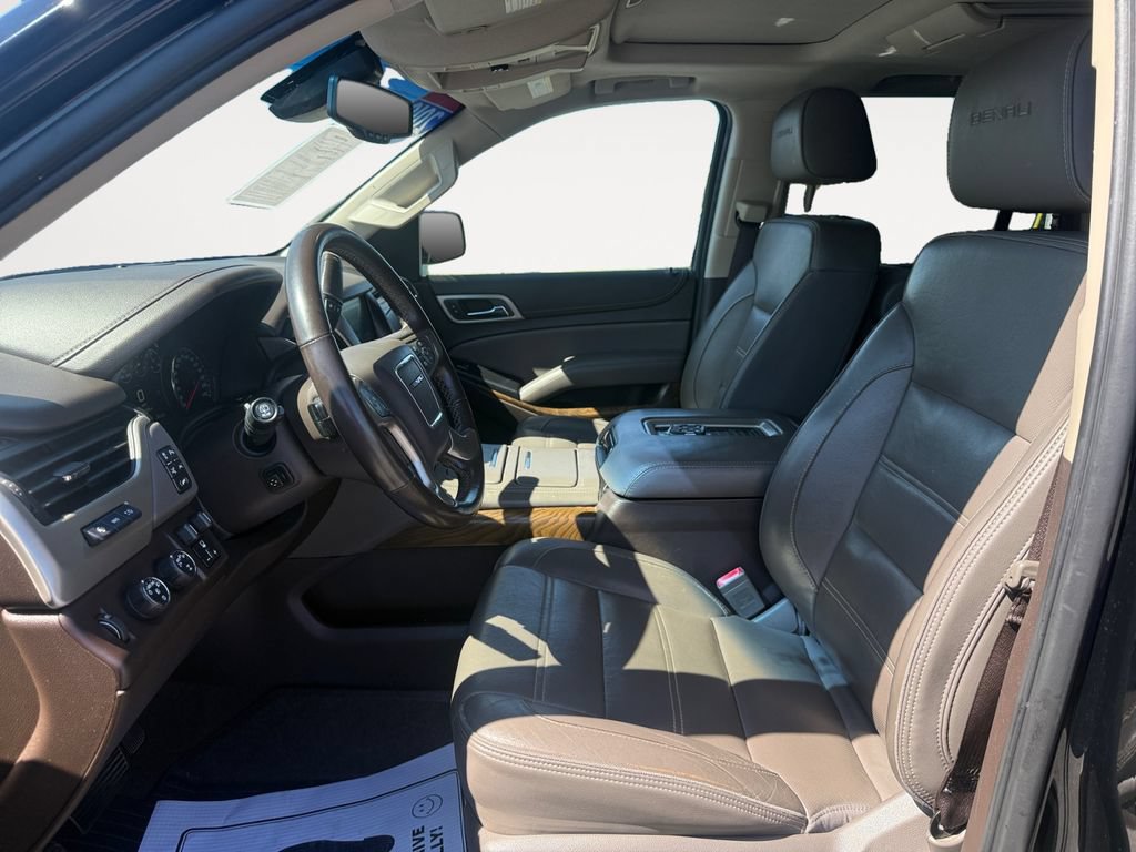 Used 2019 GMC Yukon Denali w/ Denali Ultimate Package AWD/4WD image 9