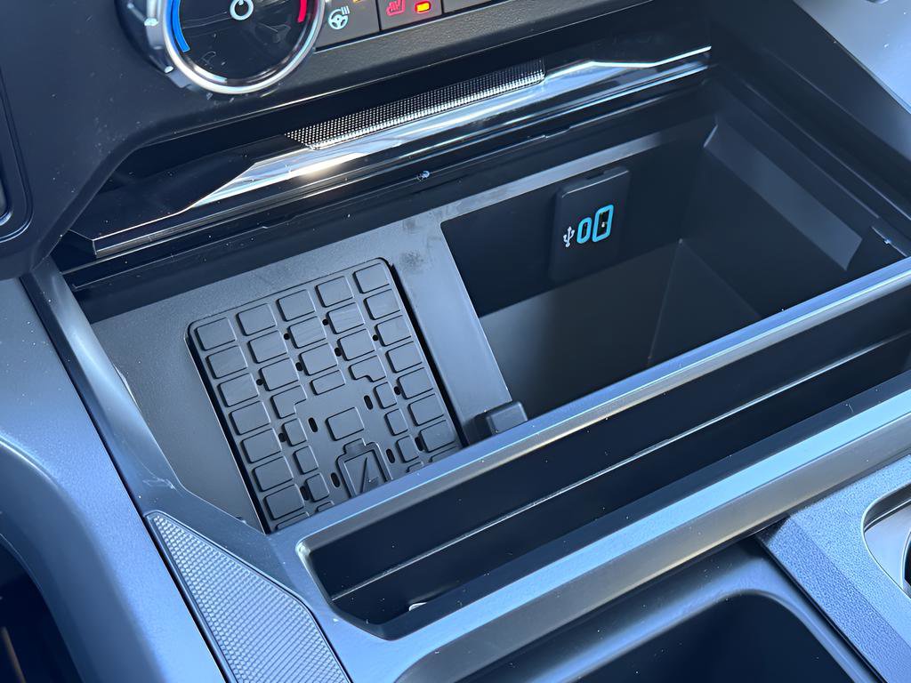 New 2026 Ford F250 Lariat w/ Black Appearance Package image 22