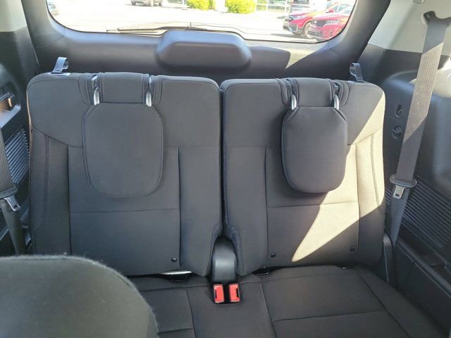 Used 2021 Ford Explorer XLT AWD/4WD image 12