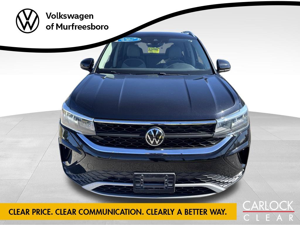 Certified 2023 Volkswagen Taos SE w/ Panoramic Sunroof Package FWD image 3
