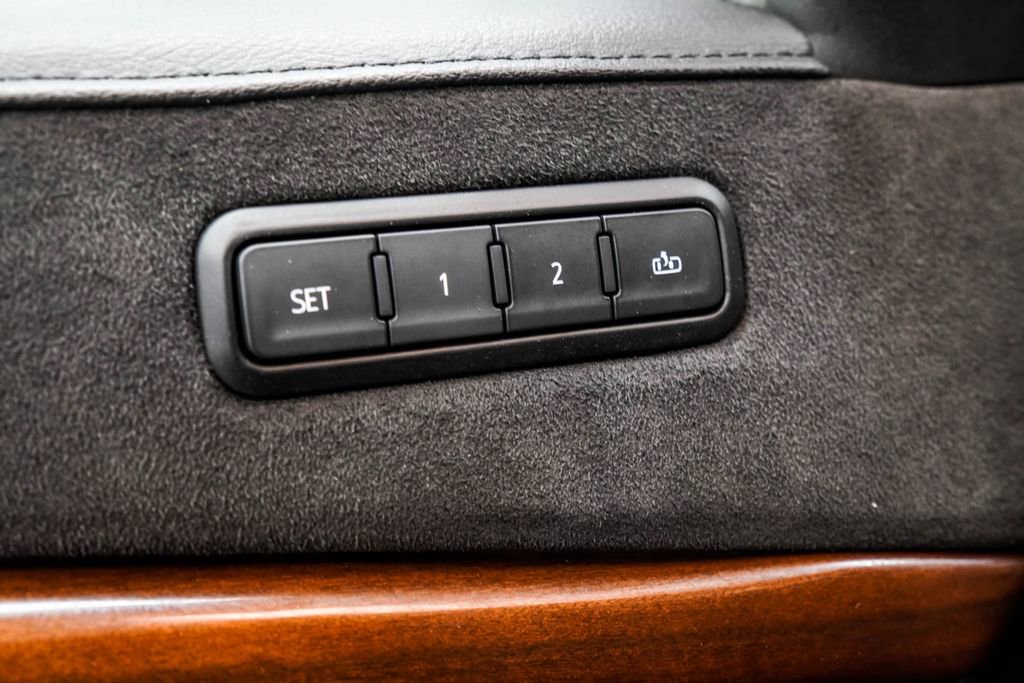Used 2020 Cadillac Escalade Luxury image 50