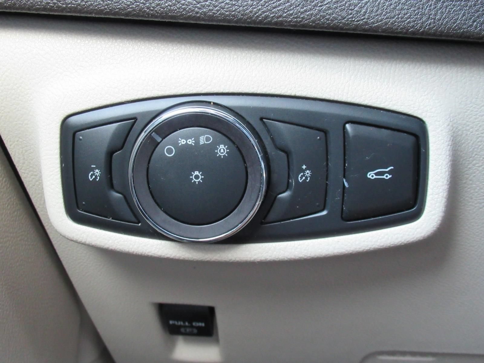 Used 2019 Lincoln MKC Premiere FWD image 23