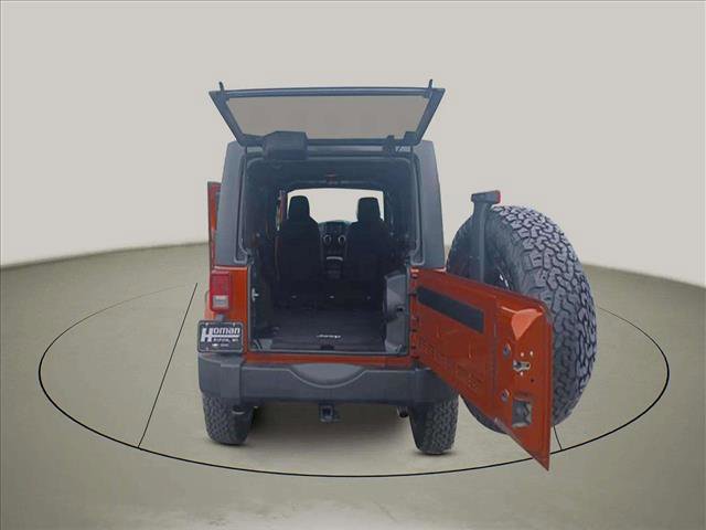 Used 2014 Jeep Wrangler Unlimited Sahara w/ Dual Top Group AWD/4WD image 14