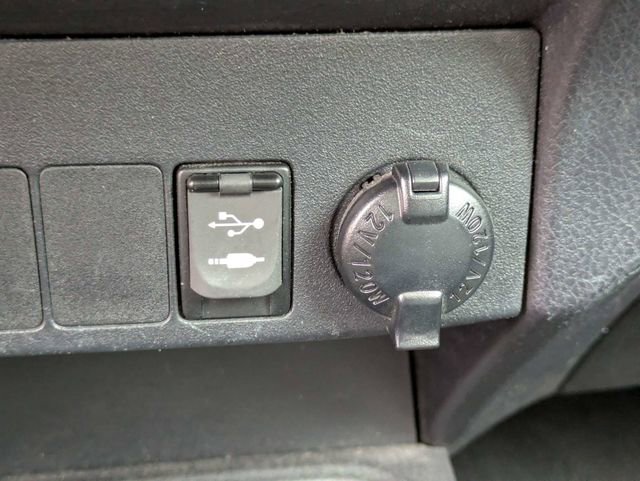 Used 2017 Toyota RAV4 Limited image 25