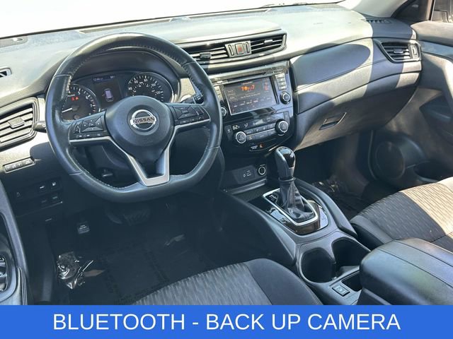 Used 2018 Nissan Rogue SV FWD image 2