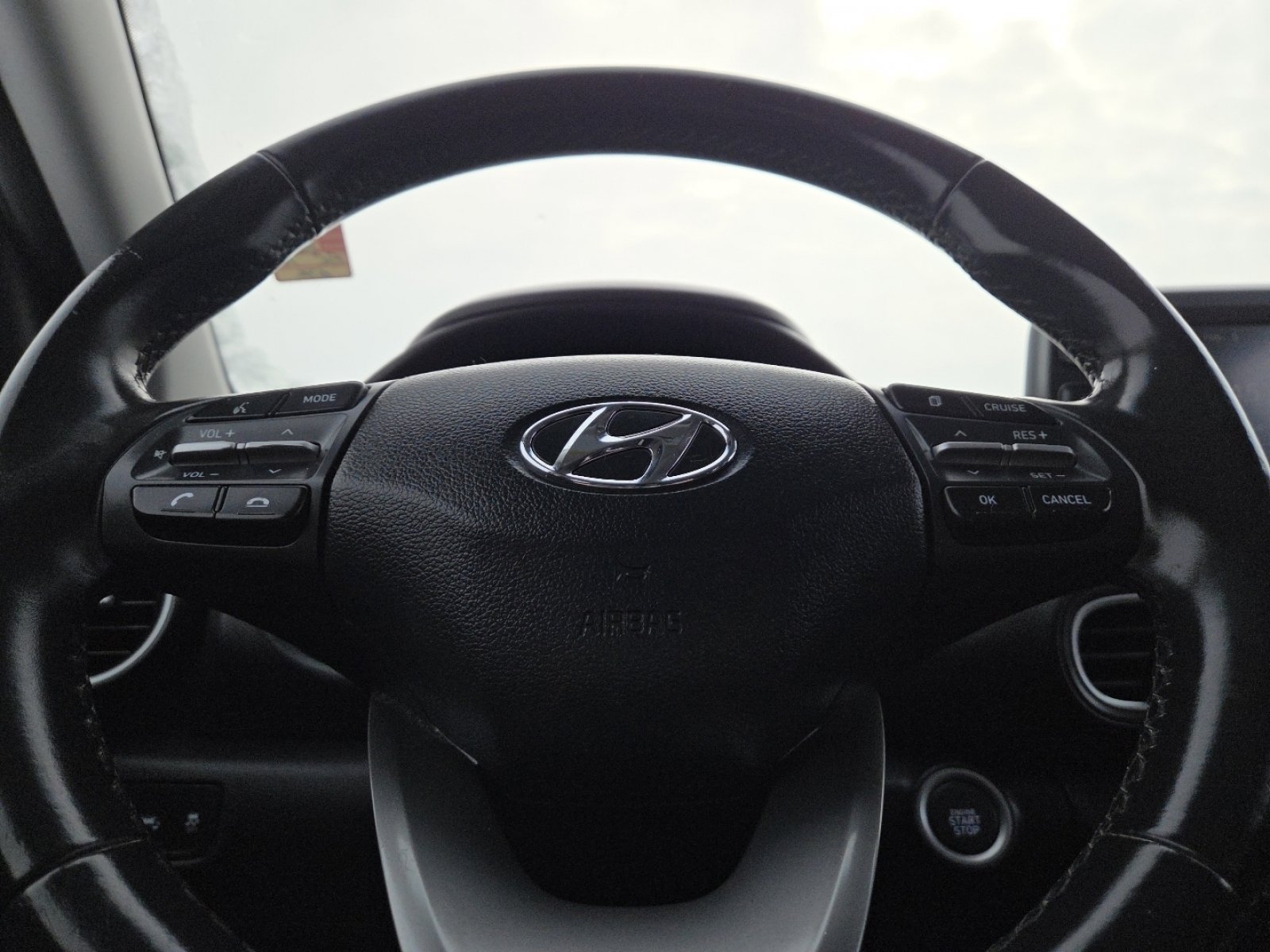 Used 2019 Hyundai Kona SEL image 25