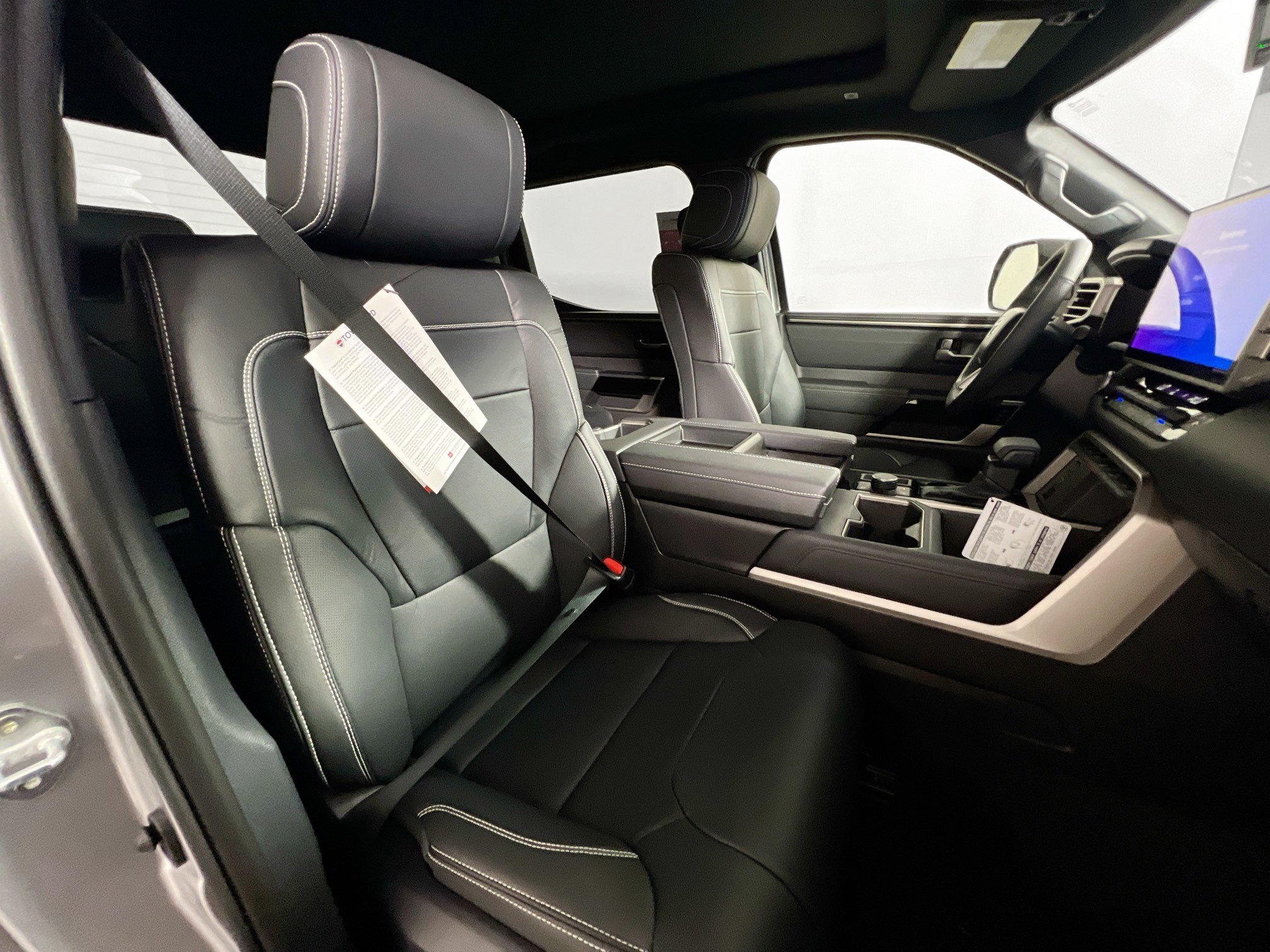 New 2026 Toyota Tundra Limited AWD/4WD image 30