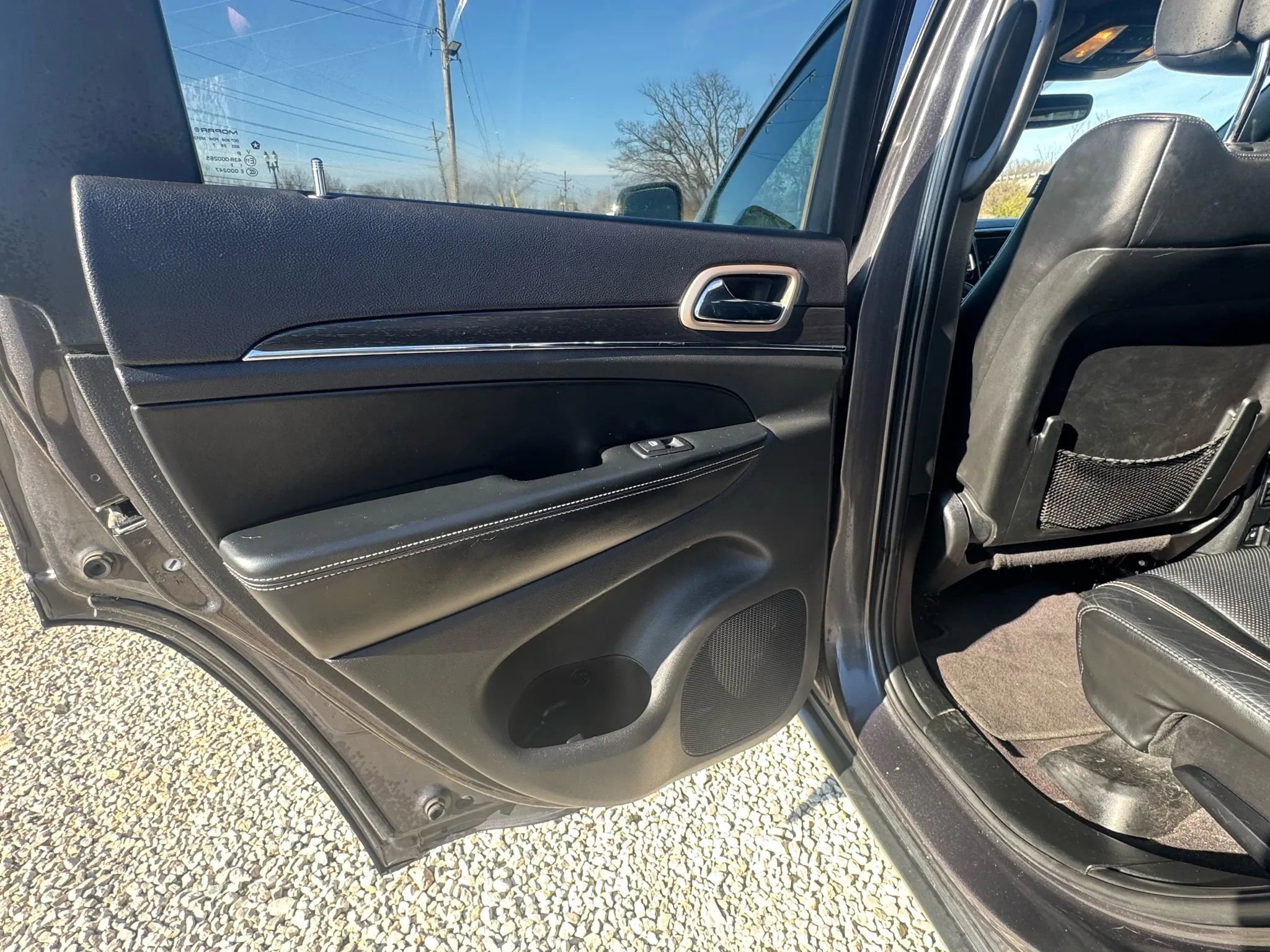 Used 2017 Jeep Grand Cherokee Limited w/ Luxury Group II image 19