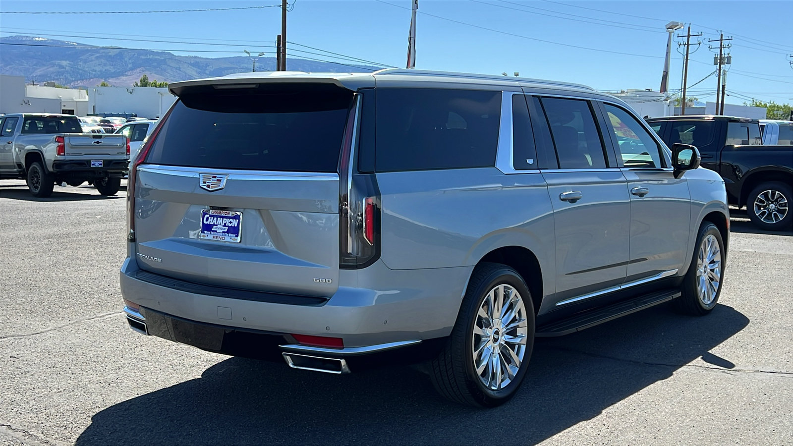 Used 2024 Cadillac Escalade ESV Premium Luxury w/ Performance Package AWD/4WD image 5