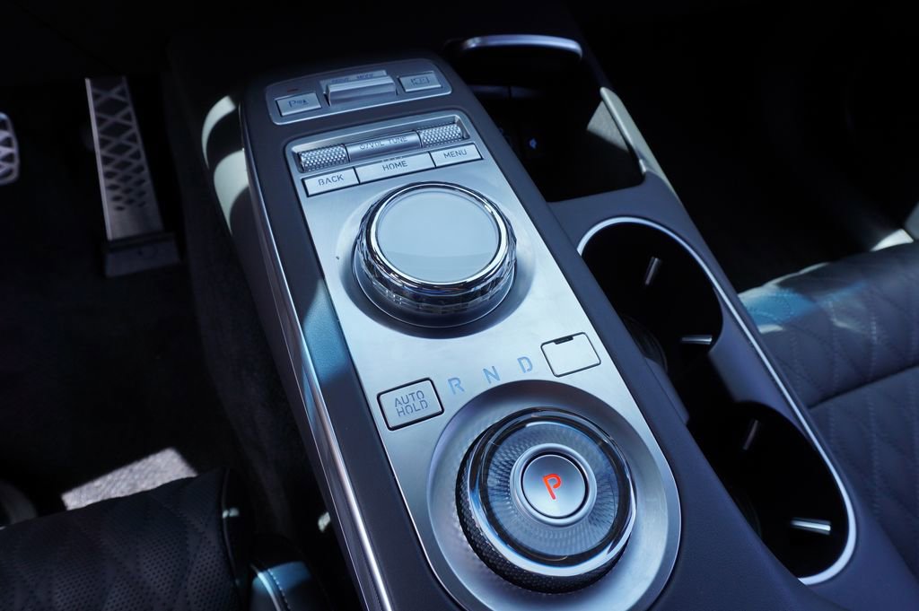 Used 2025 Genesis GV70 3.5T Sport w/ Sport Advanced Package AWD/4WD image 19