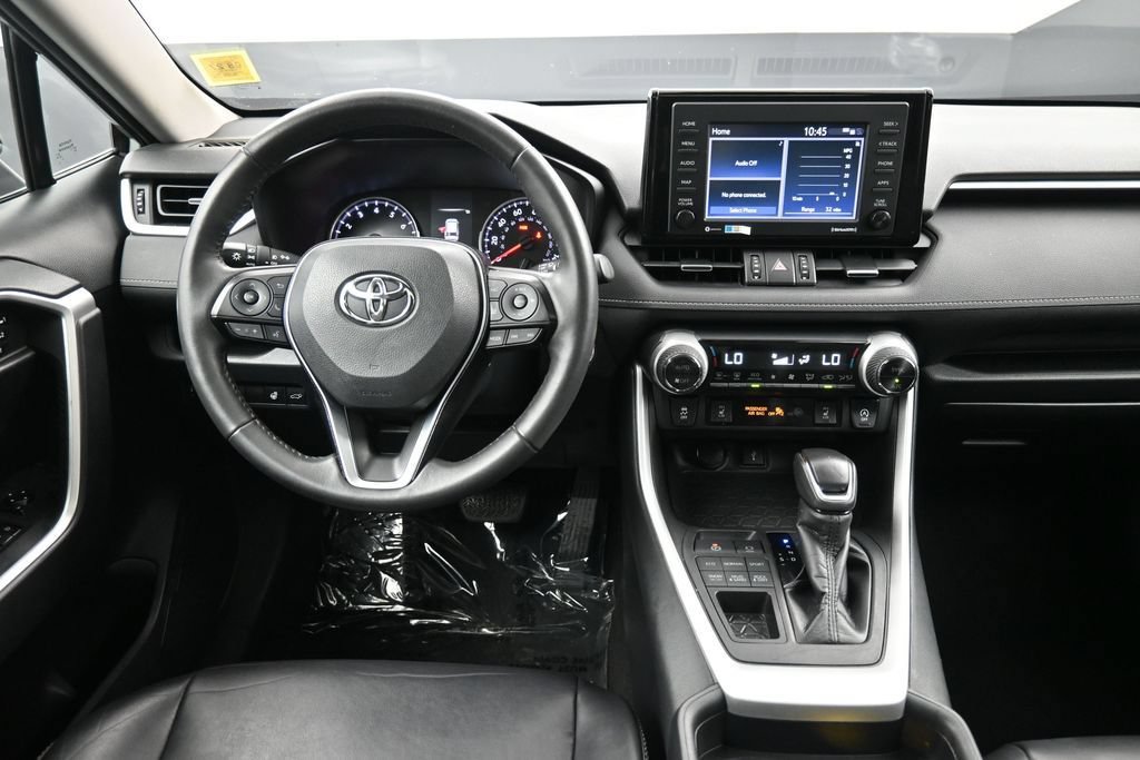 Certified 2020 Toyota RAV4 XLE Premium AWD/4WD image 20
