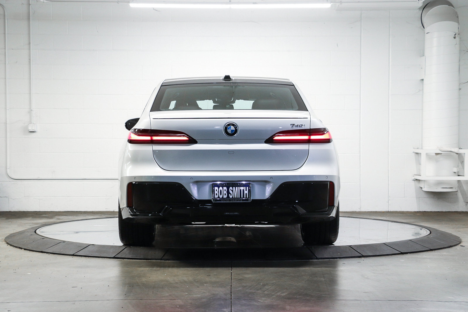 Certified 2023 BMW 740i RWD image 5