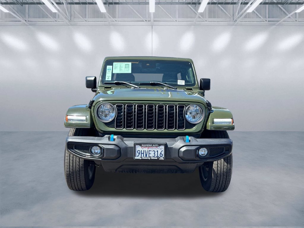 Certified 2024 Jeep Wrangler Unlimited w/ Convenience Group AWD/4WD image 2