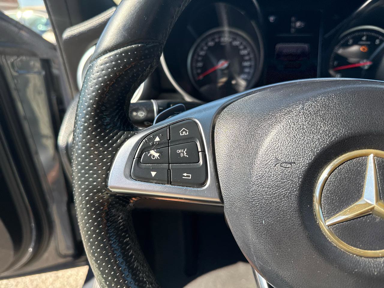 Used 2015 Mercedes-Benz C 400 4MATIC image 16