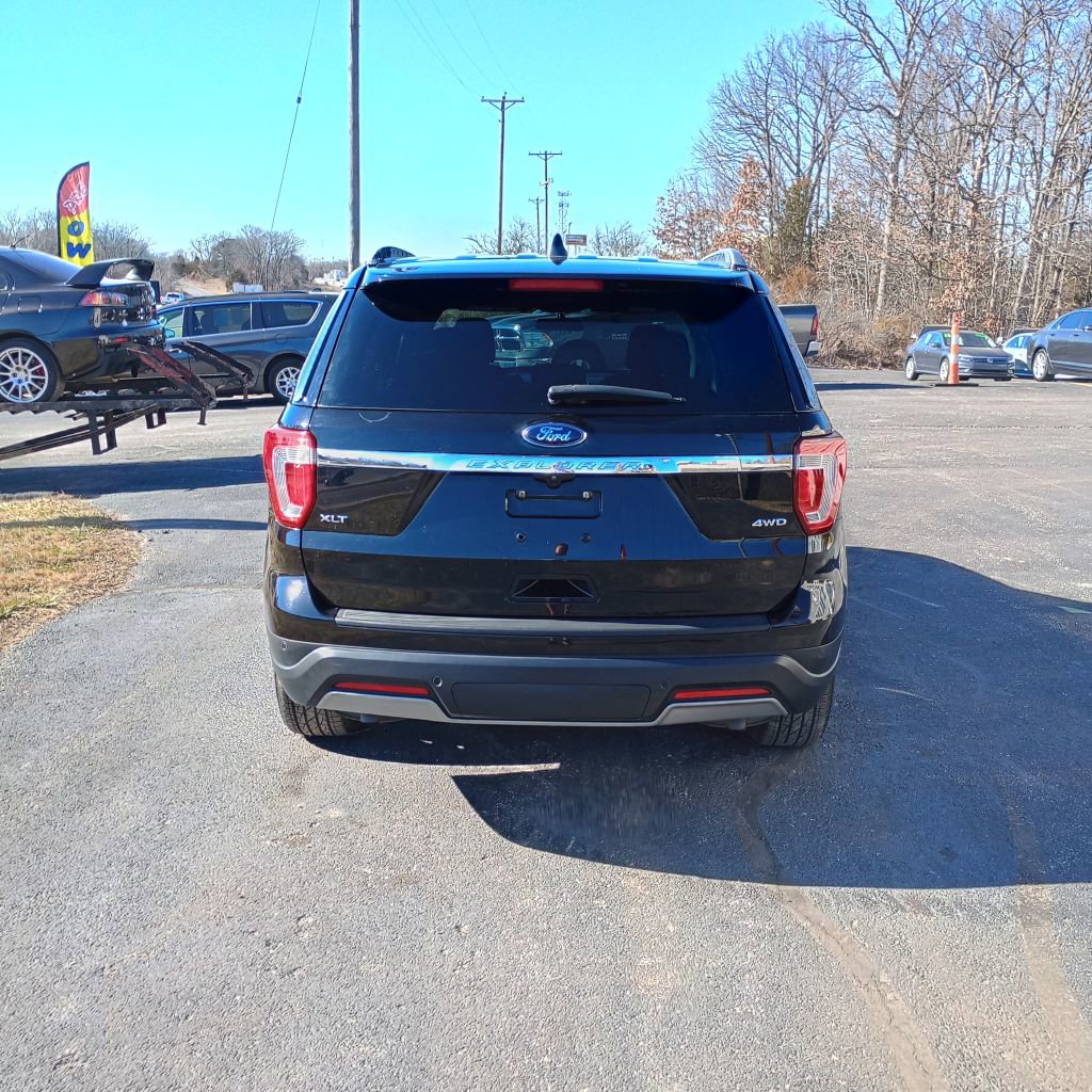 Used 2019 Ford Explorer XLT w/ Class III Trailer Tow Package image 4