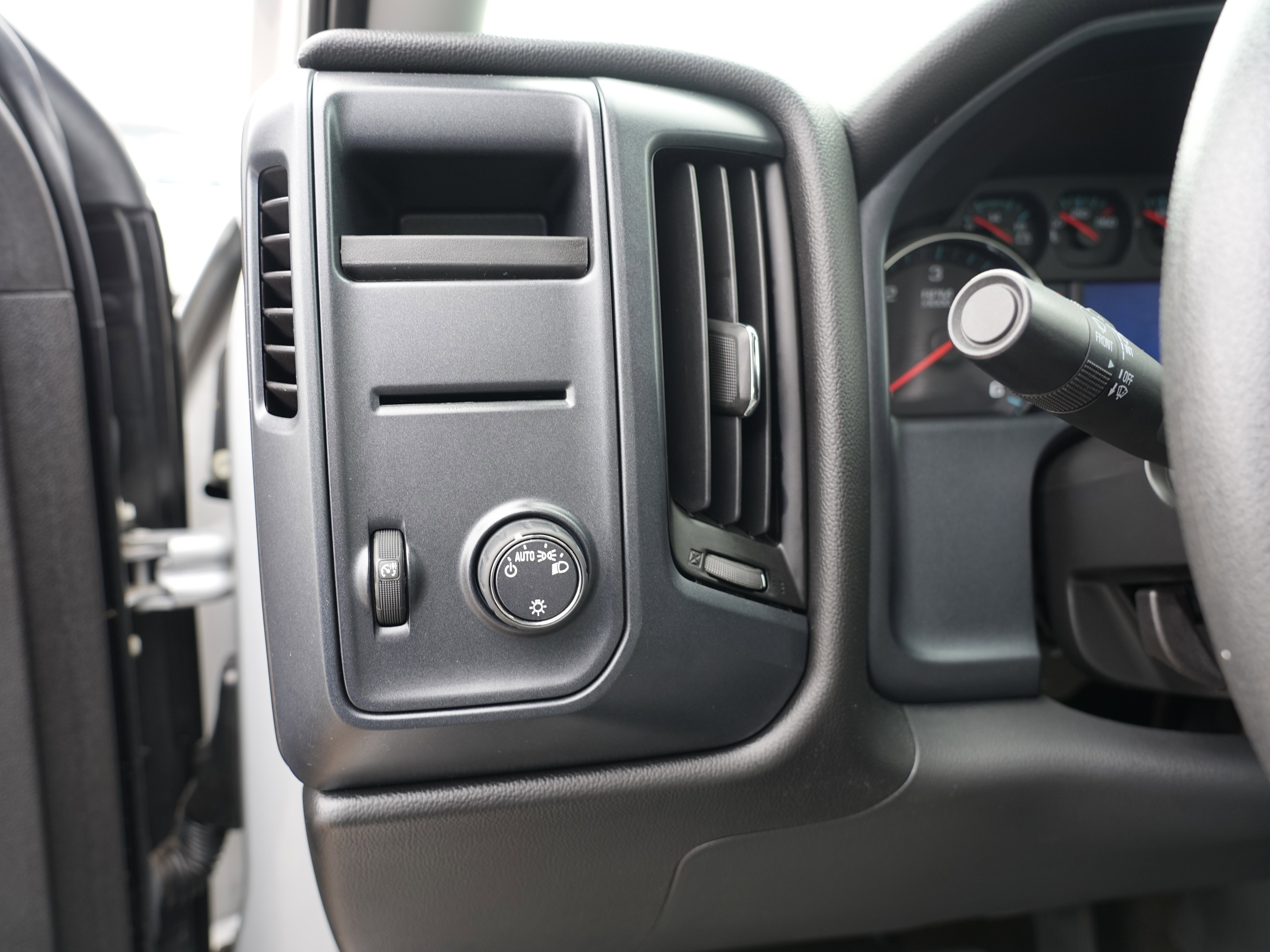 Used 2017 Chevrolet Silverado 1500 Custom image 19