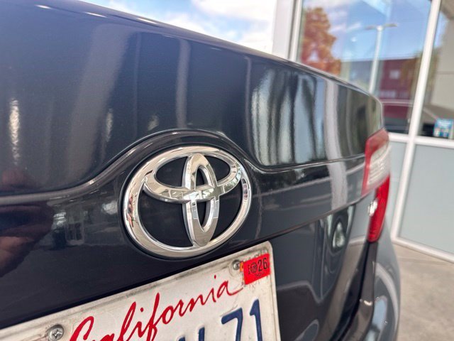 Used 2014 Toyota Camry LE FWD image 14