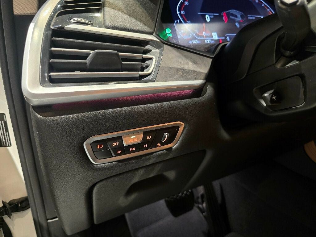 Used 2021 BMW X7 xDrive40i w/ Premium Package AWD/4WD image 47