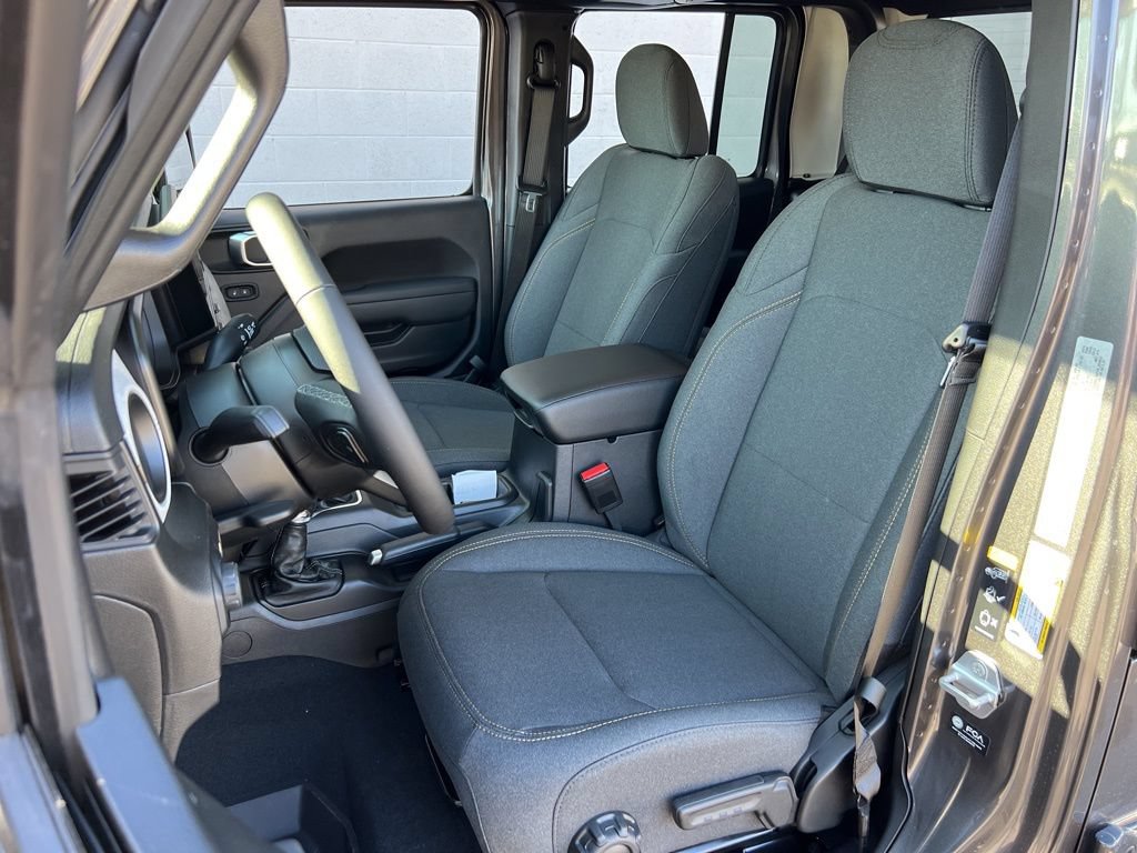 New 2026 Jeep Gladiator Sport AWD/4WD image 20