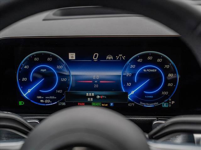 Used 2024 Mercedes-Benz EQB 350 4MATIC SUV image 26