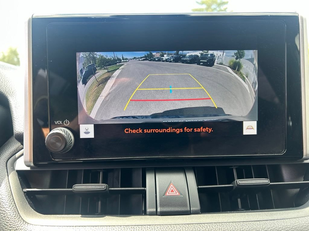 Used 2023 Toyota RAV4 SE AWD/4WD image 30