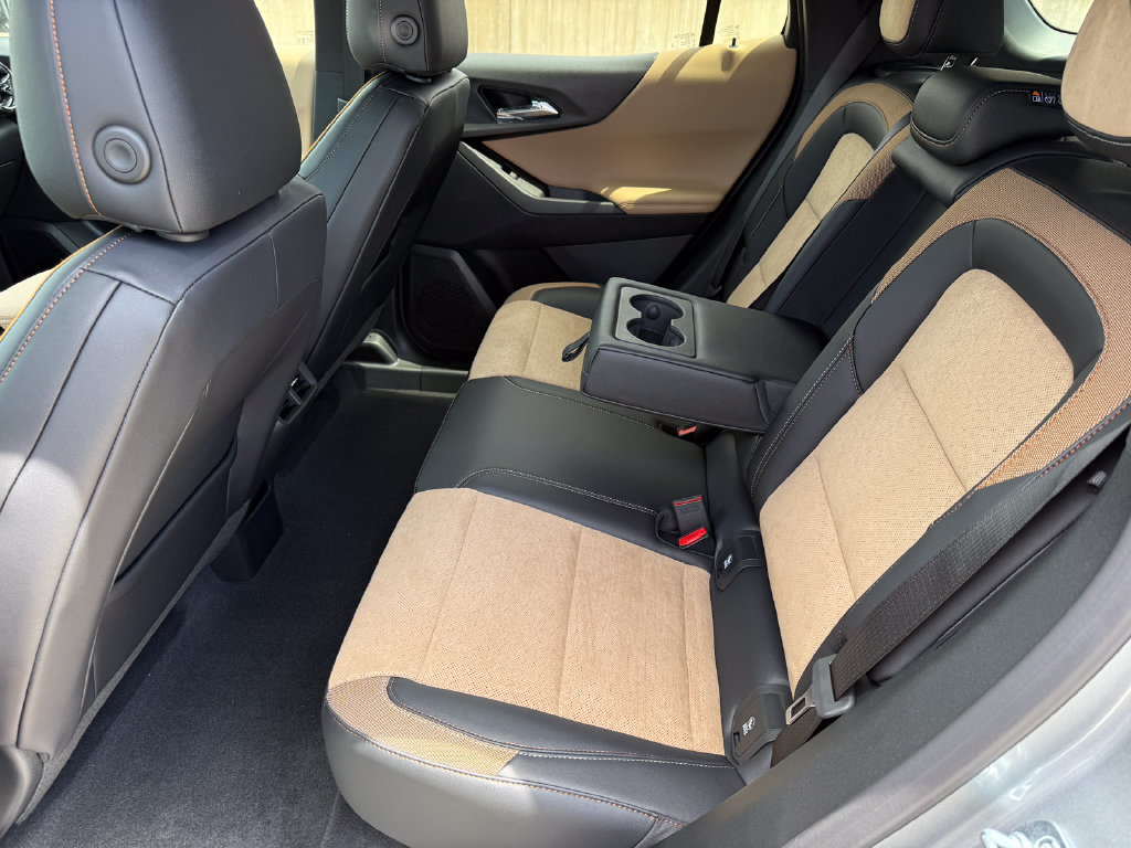 New 2027 Chevrolet Equinox ACTIV FWD image 10