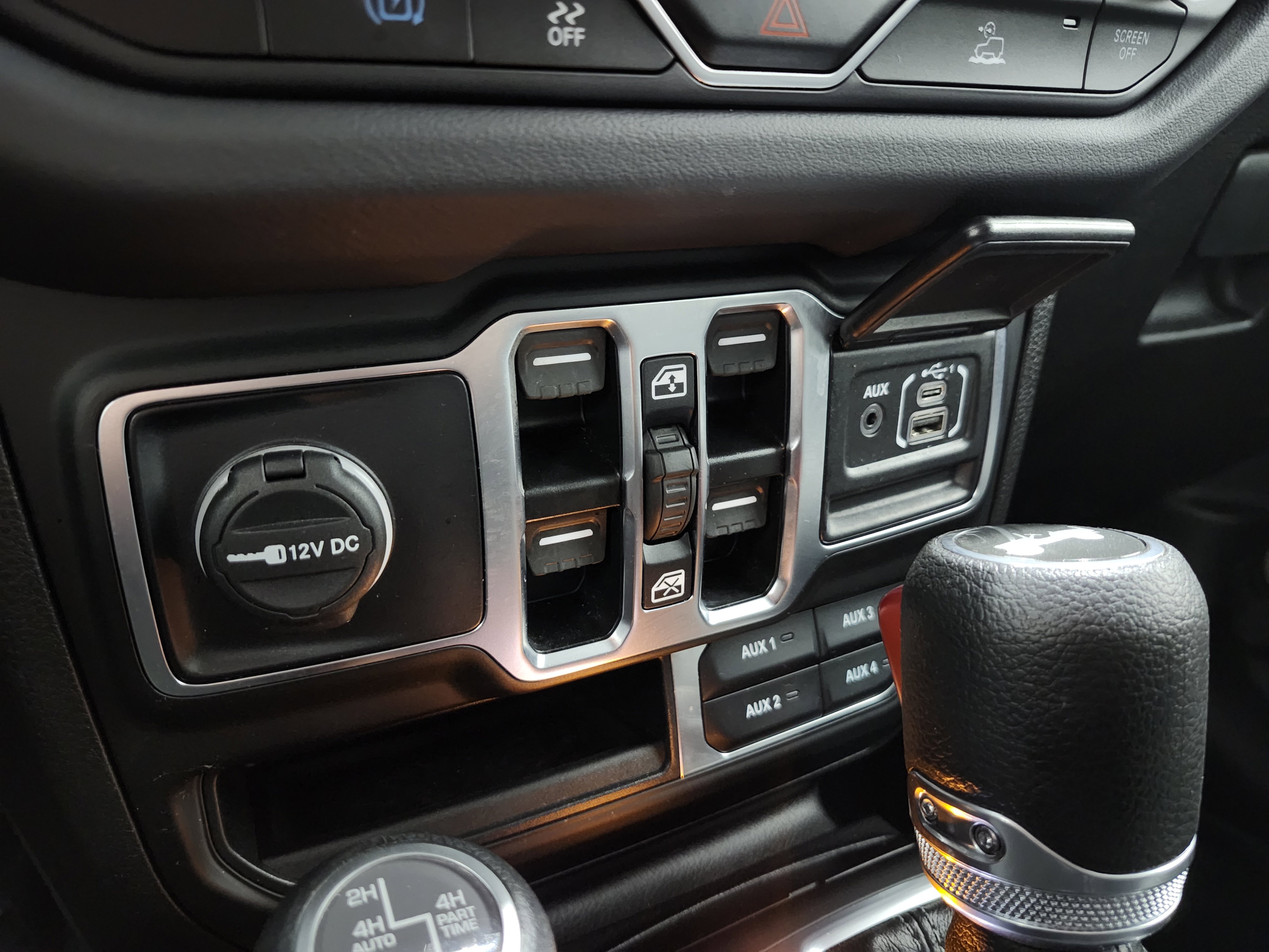 Used 2025 Jeep Wrangler Backcountry image 10