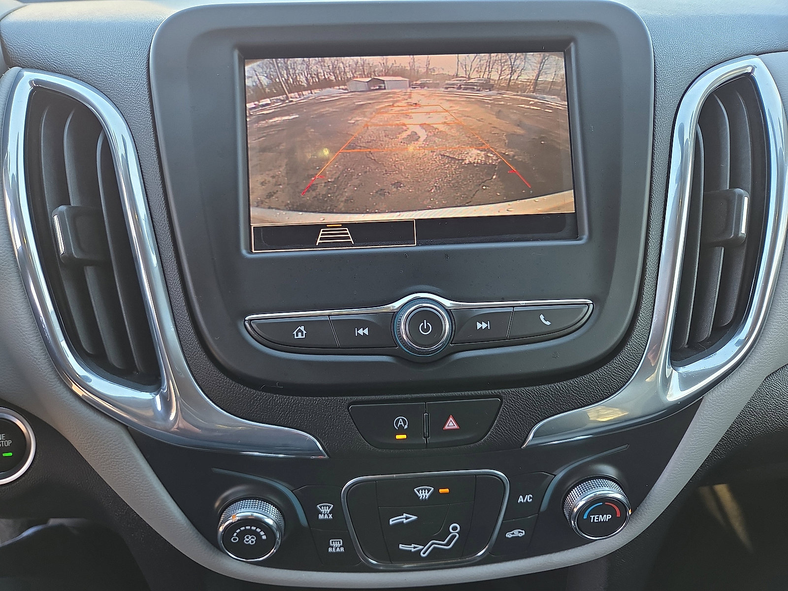 Used 2023 Chevrolet Equinox LS w/ LS Convenience Package image 26