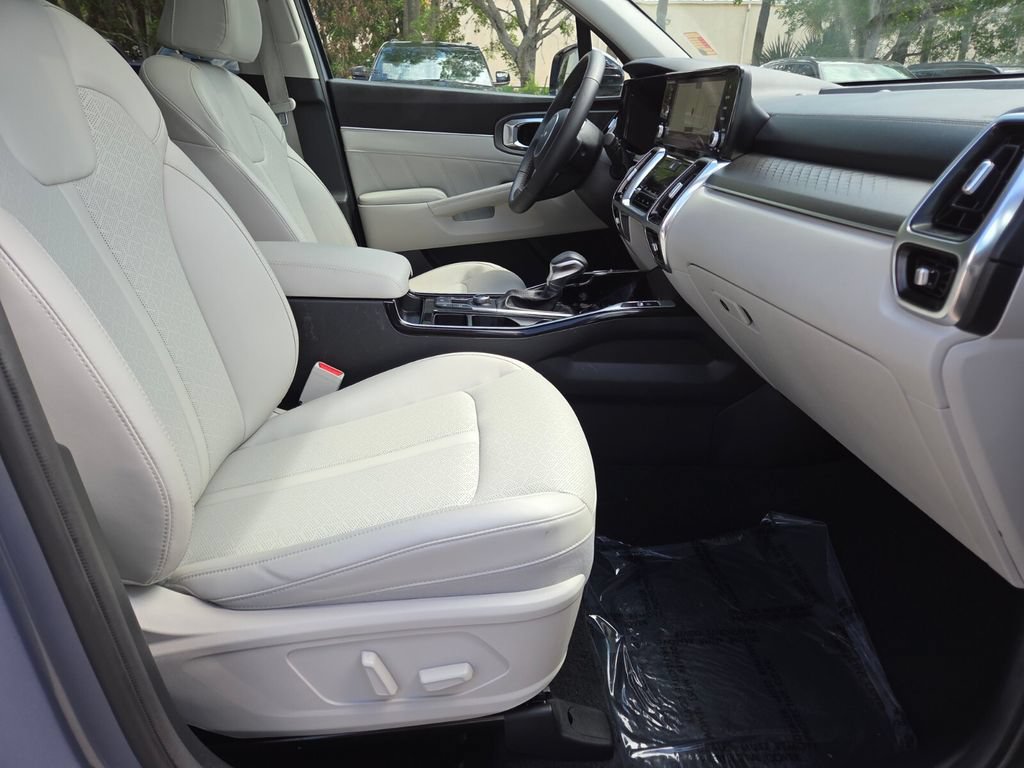 Used 2023 Kia Sorento SX AWD/4WD image 15