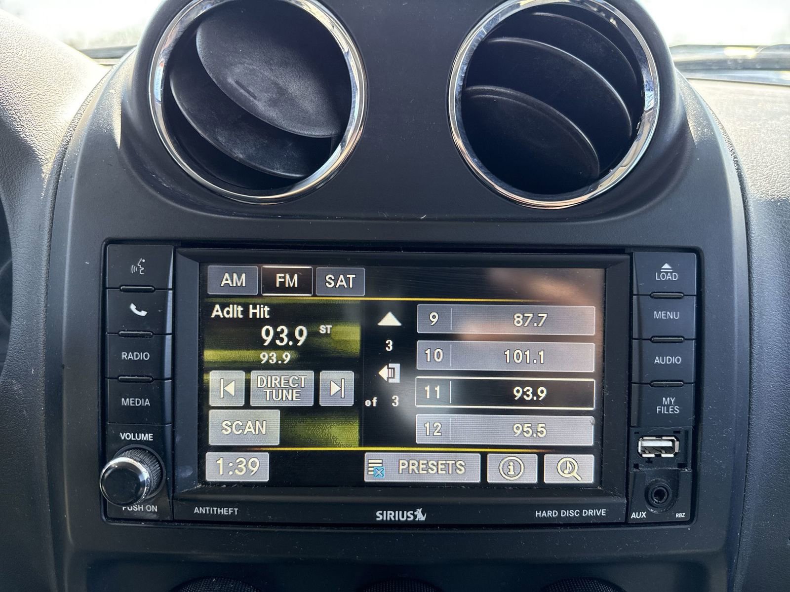 Used 2017 Jeep Patriot High Altitude image 14