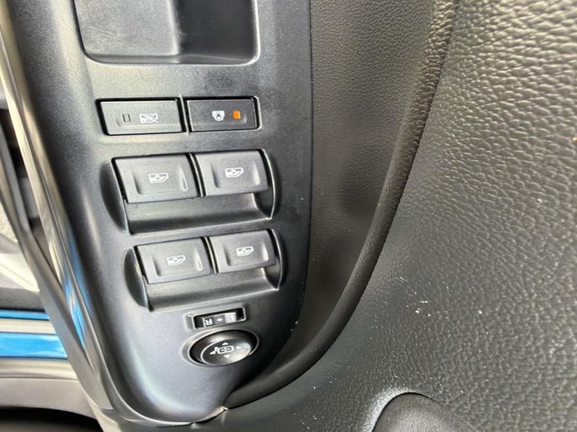 Used 2022 Chevrolet Colorado LT w/ Luxury Package RWD image 8