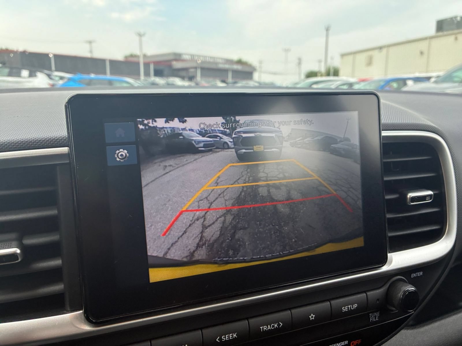 Used 2026 Hyundai Venue SEL FWD image 20