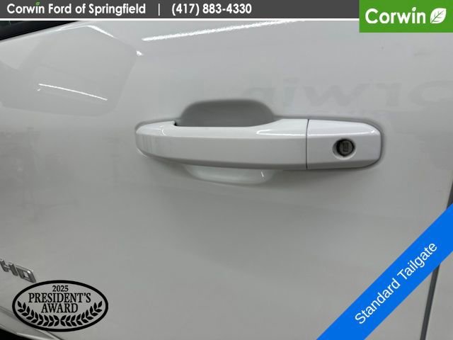 Used 2023 Chevrolet Silverado 2500 LT AWD/4WD image 28